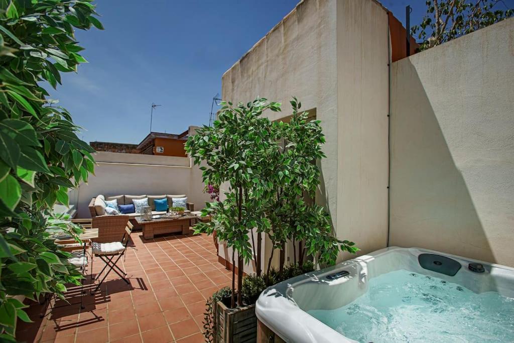 Mini Hotel In The Heart Of Sevilla For Exclusive Usage Exterior foto