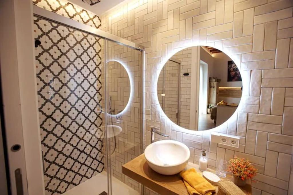 Mini Hotel In The Heart Of Sevilla For Exclusive Usage Exterior foto